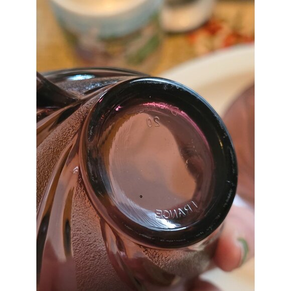 Vintage Arcoroc France Swirl Purple Glass Coffee Cup & Saucer Set - Picture 5 of 16